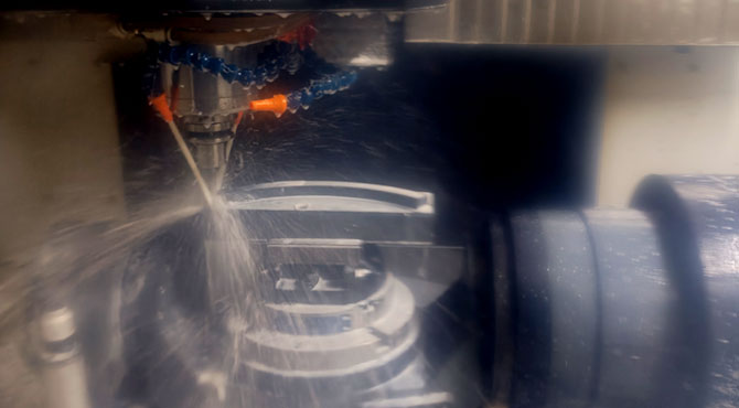 CNC Metal Machining-Working