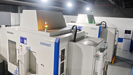 3-Axis-4-Axis-And-5-Axis-CNC-Machining-Centers-1006